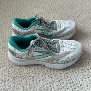 Brooks women’s Glycerin 20 9.5 used condition